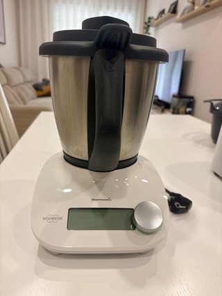 Thermomix TM6 + Friend + 2 vasos y accesorios