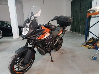 KTM 1050 Adventure Negra/Naranja