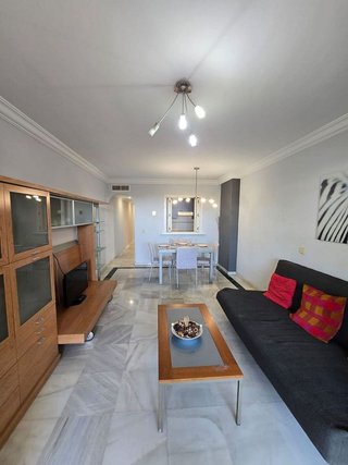 Piso en venta en La Carolina-Guadalpín en Marbella