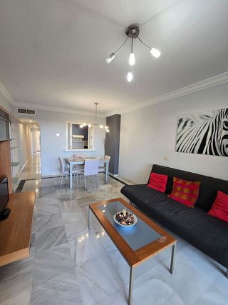 Piso en venta en La Carolina-Guadalpín en Marbella