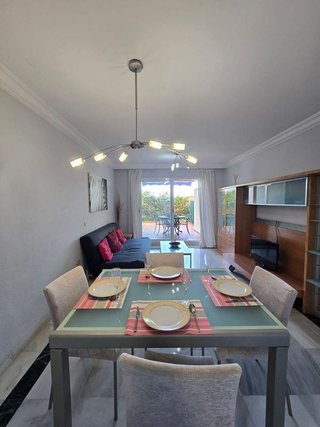 Piso en venta en La Carolina-Guadalpín en Marbella