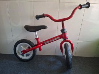 Bicicleta Chicco sin pedales roja