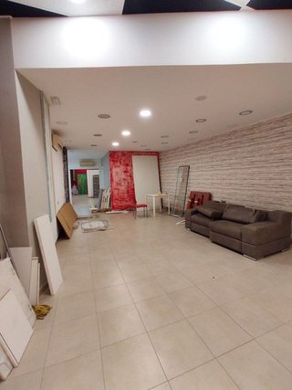Local comercial en alquiler en Instituts - Universitat en Lleida