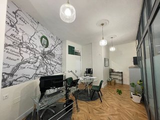 Local comercial en alquiler en Ensanche - Sar en Santiago de Compostela