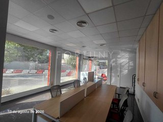 Local comercial en alquiler en Carranque - Haza Cuevas en Málaga