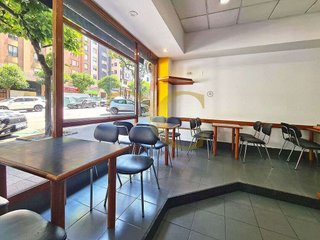 Local comercial en alquiler en El Carbayedo - El Quirinal en Avilés