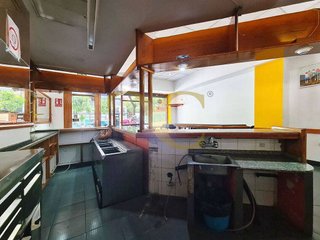 Local comercial en alquiler en El Carbayedo - El Quirinal en Avilés