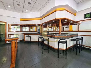 Local comercial en alquiler en El Carbayedo - El Quirinal en Avilés
