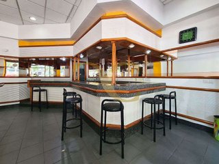 Local comercial en alquiler en El Carbayedo - El Quirinal en Avilés