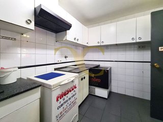 Local comercial en alquiler en El Carbayedo - El Quirinal en Avilés
