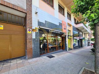 Local comercial en alquiler en El Carbayedo - El Quirinal en Avilés