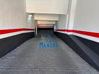 Garaje en venta en El Pilar en Albacete