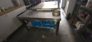 Mesa de acero inoxidable