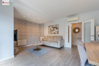 Casa adosada en venta en Crta. De la Sierra en Granada
