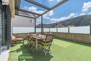 Casa adosada en venta en Crta. De la Sierra en Granada