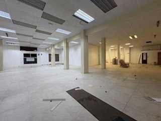 Local comercial en alquiler en Camí de Vera en Valencia