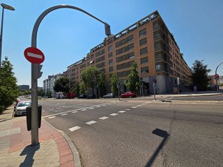 Local comercial en alquiler en Las Tablas en Madrid