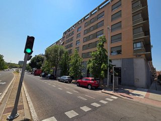 Local comercial en alquiler en Las Tablas en Madrid