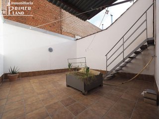 Casa adosada en venta en Tomelloso