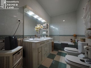 Casa adosada en venta en Tomelloso