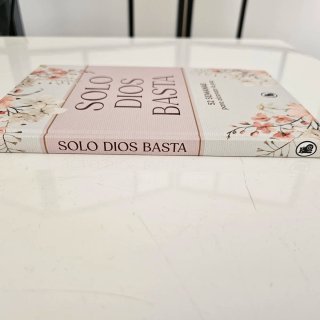 Solo Dios Basta: 52 Semanas para alcanzar la paz