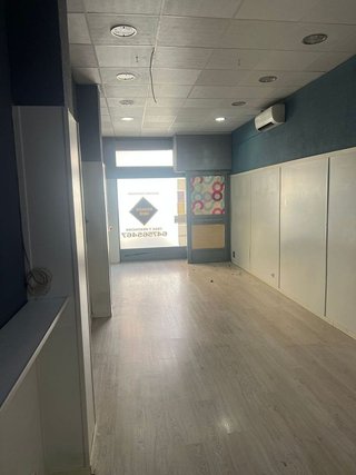 Local comercial en alquiler en La Granja en Zaragoza