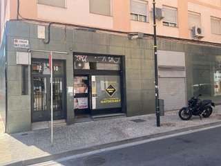 Local comercial en alquiler en La Granja en Zaragoza