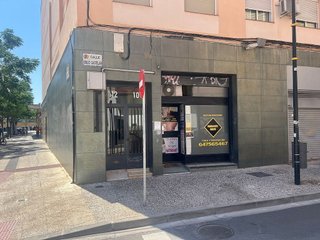 Local comercial en alquiler en La Granja en Zaragoza