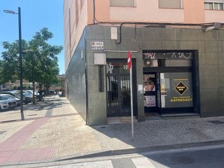 Local comercial en alquiler en La Granja en Zaragoza