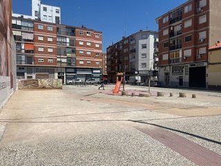 Local comercial en alquiler en La Granja en Zaragoza