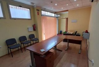 Local comercial en alquiler en Santa Cruz - Industria - Polígono Campollano en Albacete