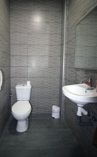 Local comercial en alquiler en Barrio Alto - San Félix - Oliveros - Altamira en Almería