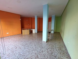 Local comercial en venta en Centro Ciudad en Linares