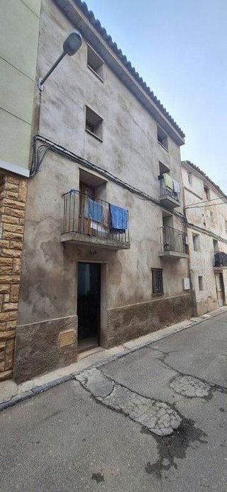 Casa adosada en venta en Caspe