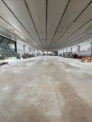 Nave industrial en venta en Fontanars dels Alforins