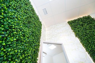 Edificio en venta en Puerto Banús en Marbella