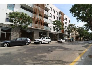 Local comercial en alquiler en Eixample - Sant Oleguer en Sabadell