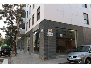 Local comercial en alquiler en Eixample - Sant Oleguer en Sabadell