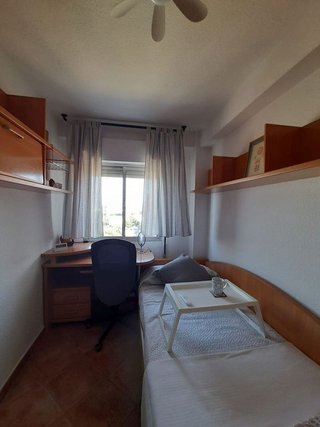 Piso en alquiler en La Luz - El Torcal en Málaga