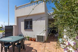 Casa adosada en venta en La Siesta - El Salado - Torreta en Torrevieja