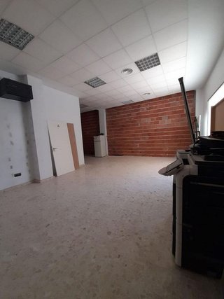 Local comercial en venta en Gamarra - La Trinidad en Málaga