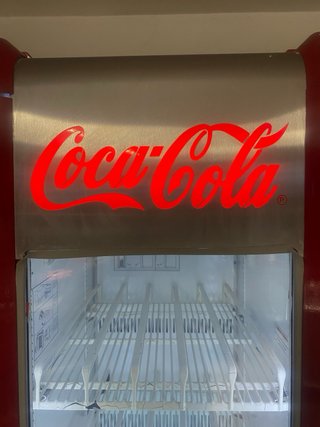 Nevera Coca-Cola Vertical Roja