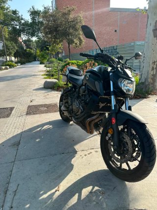 Yamaha MT-07 Negra Mate