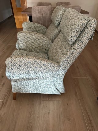 2 Sillones tapizados beige y verde azulado