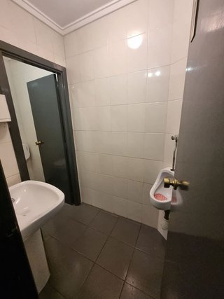 Local comercial en alquiler en El Carbayedo - El Quirinal en Avilés
