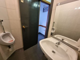Local comercial en alquiler en El Carbayedo - El Quirinal en Avilés