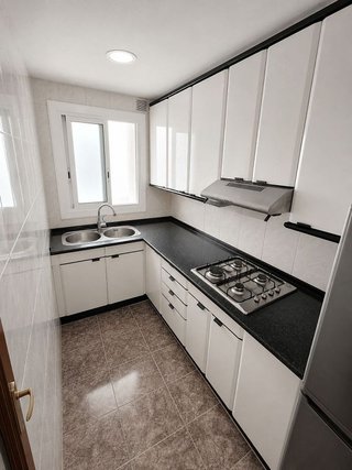 Piso en venta en Santa Eulàlia en Hospitalet de Llobregat, L´
