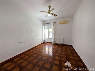 Piso en alquiler en Linarejos en Linares
