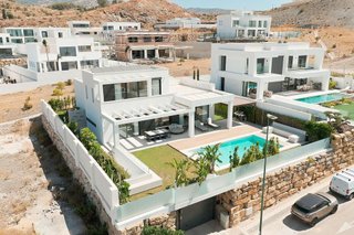 Chalet en alquiler en El Mayorazgo - El Limonar en Málaga