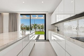 Chalet en alquiler en El Mayorazgo - El Limonar en Málaga